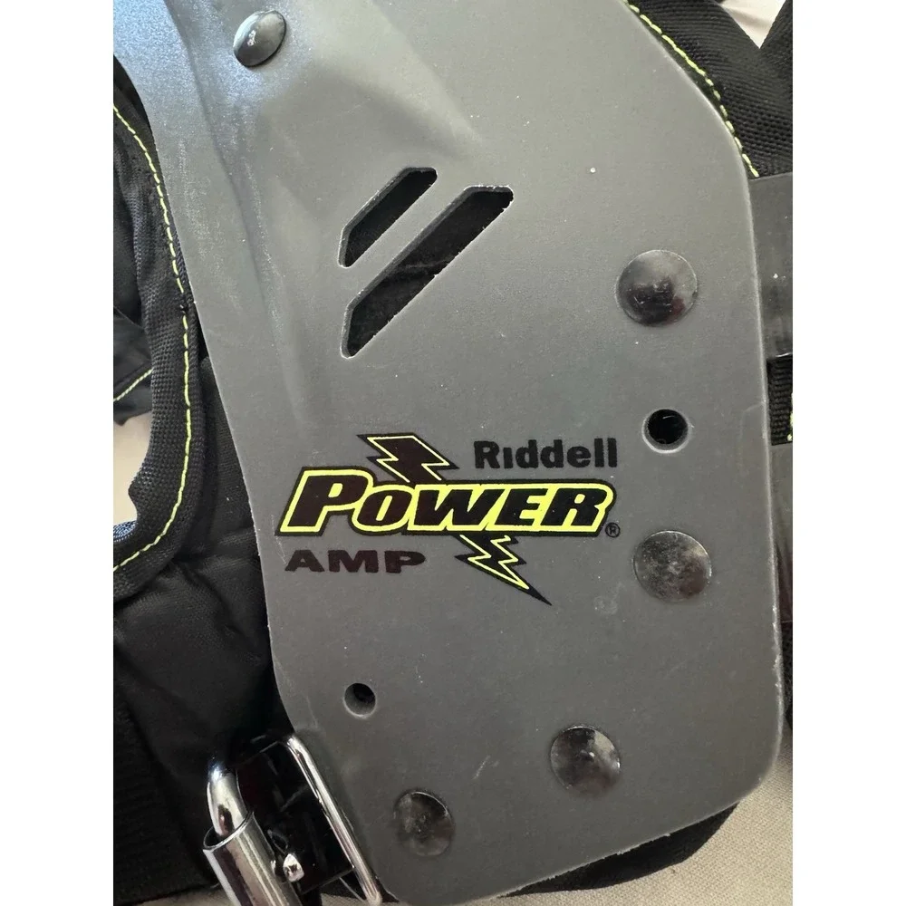 RiddellYouth Football Shoulder Pads  XS 14